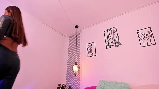 Snapshot of ari_amisi chatting on 02/25/26, 05:11 ari amisi online show from 02/25/26, 05:11