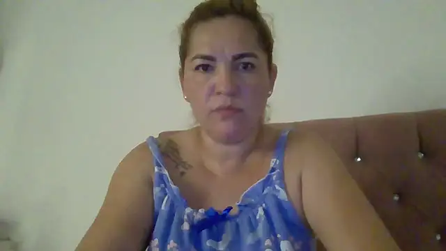 Snapshot of mirand_zackyx chatting on 09/27/25, 02:38 mirand zackyx online show from 09/27/25, 02:38