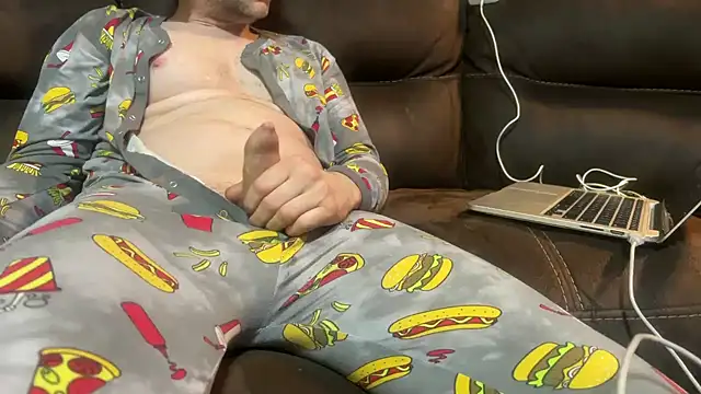 Snapshot of taboocanuck chatting on 01/13/25, 12:24 taboocanuck online show from 01/13/25, 12:24