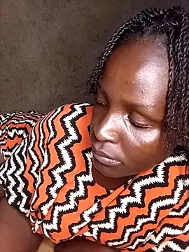 pretty prickle online show from 11/01/25, 09:22