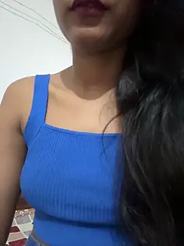 Snapshot of Hot_Goldengirl chatting on 09/10/25, 02:06 Hot Goldengirl online show from 09/10/25, 02:06