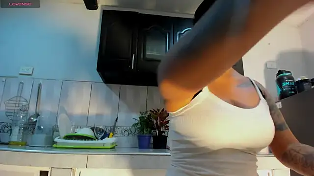 Snapshot of luisa16xxx chatting on 12/19/24, 01:50 luisa16xxx online show from 12/19/24, 01:50