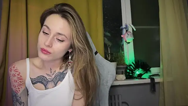 Snapshot of aviva_faith chatting on 12/13/24, 10:55 aviva faith online show from 12/13/24, 10:55