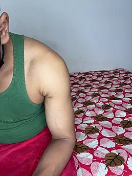 Snapshot of RupaliDixit chatting on 07/12/26, 06:21 RupaliDixit online show from 07/12/26, 06:21