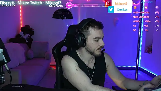 Snapshot of Mikev chatting on 02/21/26, 07:15 Mikev online show from 02/21/26, 07:15