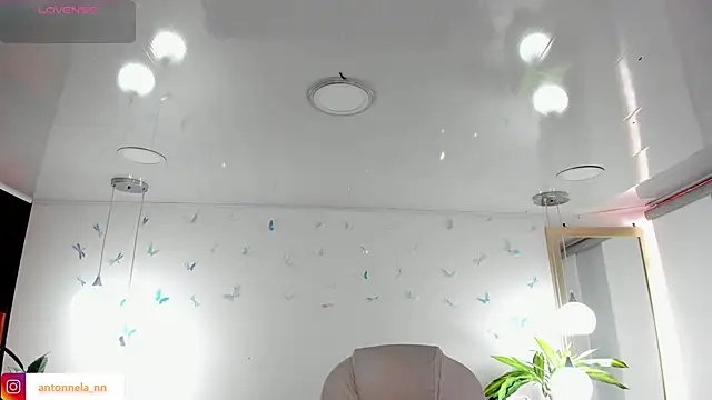 Snapshot of _Antonnela_ chatting on 02/22/26, 02:37 Antonnela online show from 02/22/26, 02:37