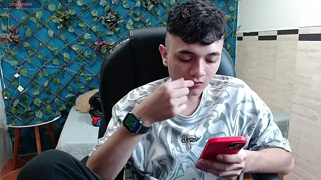 Waturox online show from 10/22/25, 07:24