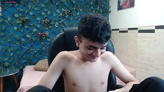 Waturox online show from 11/12/25, 07:03