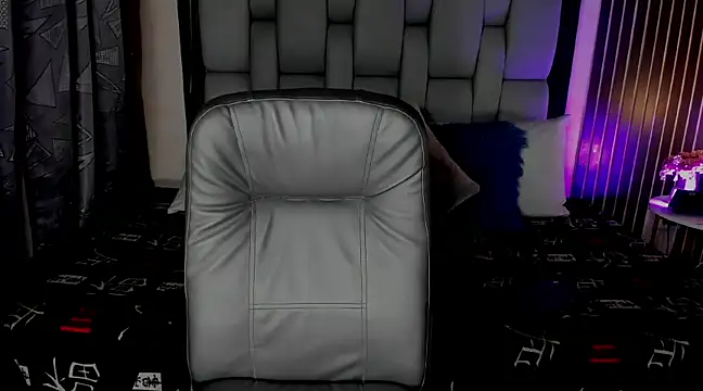 sophiieTaylor1 online show from 03/19/25, 03:20