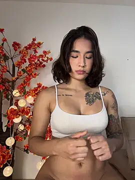 VictoriaHiill online show from 06/05/26, 06:35