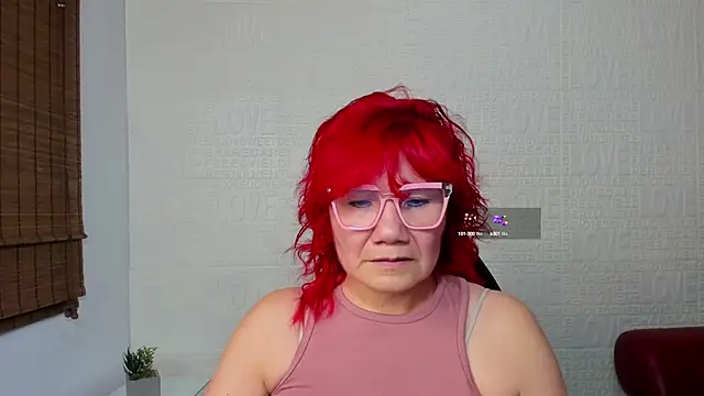 Snapshot of Salomeediaz_ chatting on 02/25/25, 09:02 Salomeediaz online show from 02/25/25, 09:02