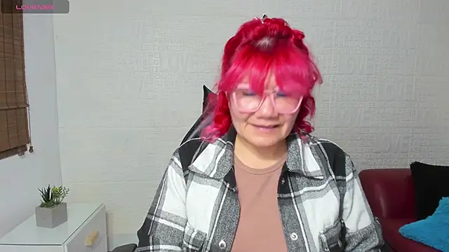Snapshot of Salomeediaz_ chatting on 03/10/25, 08:12 Salomeediaz online show from 03/10/25, 08:12
