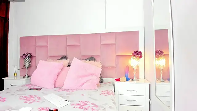 DaphneLloyd online show from 01/20/25, 08:29