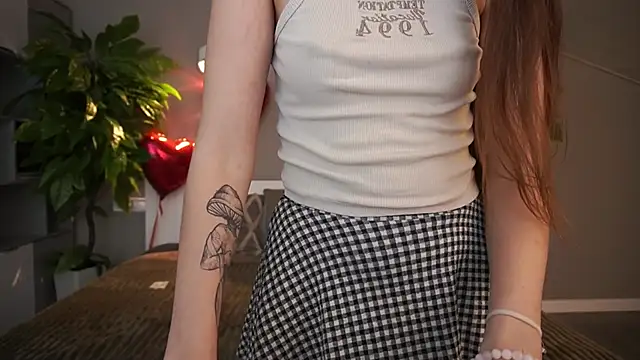 PamelaXX  online show from 02/11/25, 04:01