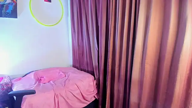 Snapshot of nicole_volkov chatting on 12/06/24, 06:26 nicole volkov online show from 12/06/24, 06:26