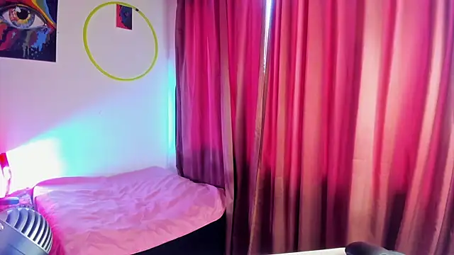 Snapshot of nicole_volkov chatting on 12/29/24, 10:25 nicole volkov online show from 12/29/24, 10:25