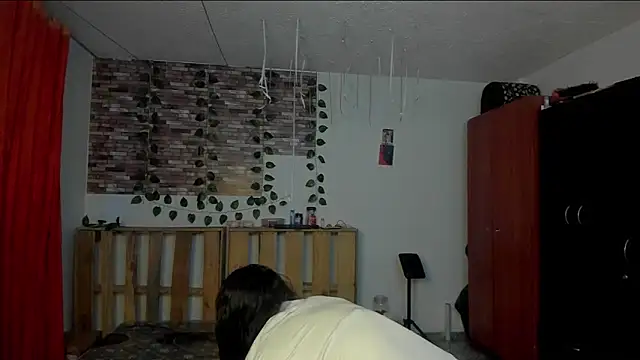 nicole volkov online show from 11/15/25, 06:11