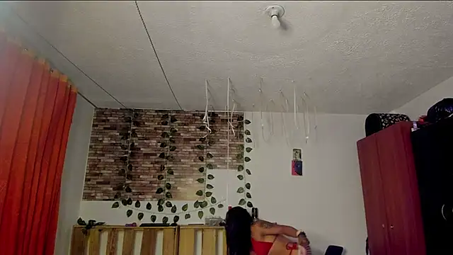 nicole volkov online show from 11/19/25, 06:24