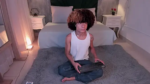 Alexiis Etereo online show from 04/22/26, 07:37