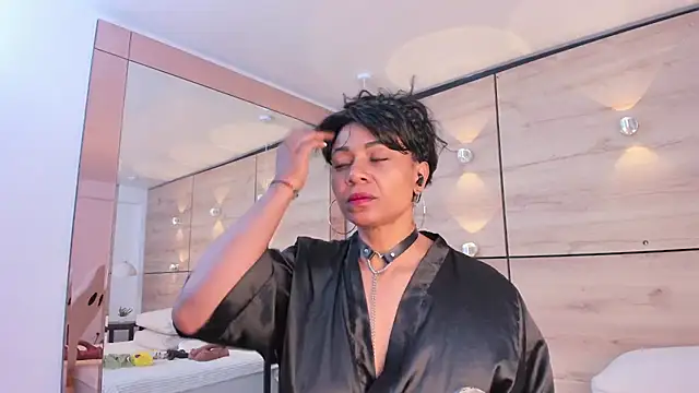 martina touss online show from 10/24/25, 11:50