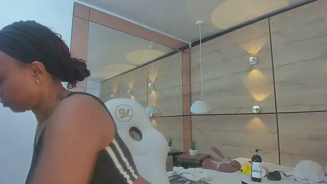 Snapshot of martina_touss chatting on 01/14/26, 12:55 martina touss online show from 01/14/26, 12:55