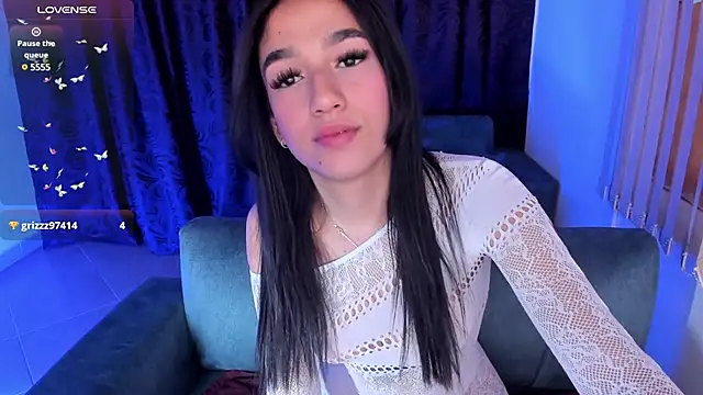 Snapshot of SaraaMills chatting on 01/23/25, 10:44 SaraaMills online show from 01/23/25, 10:44