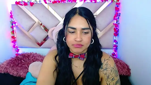 Charlotte cute18 online show from 03/21/25, 07:00