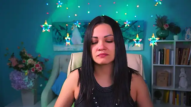 Snapshot of KarolinaRobinson chatting on 12/06/24, 08:05 KarolinaRobinson online show from 12/06/24, 08:05