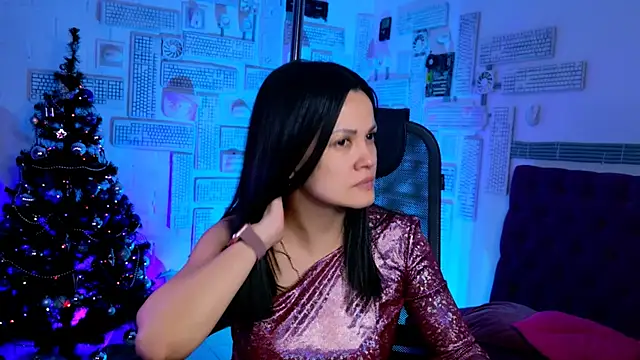 Snapshot of KarolinaRobinson chatting on 12/25/24, 01:41 KarolinaRobinson online show from 12/25/24, 01:41