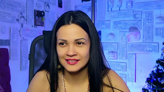 Snapshot of KarolinaRobinson chatting on 12/30/24, 03:24 KarolinaRobinson online show from 12/30/24, 03:24