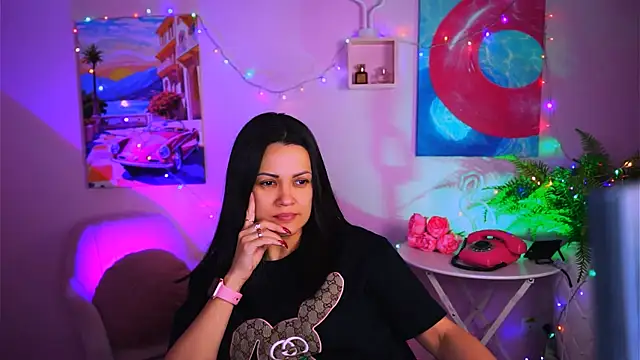 Snapshot of KarolinaRobinson chatting on 01/11/25, 02:58 KarolinaRobinson online show from 01/11/25, 02:58