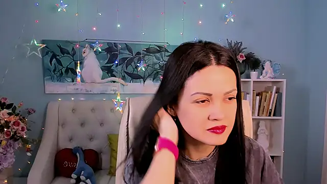 Snapshot of KarolinaRobinson chatting on 02/05/25, 11:44 KarolinaRobinson online show from 02/05/25, 11:44