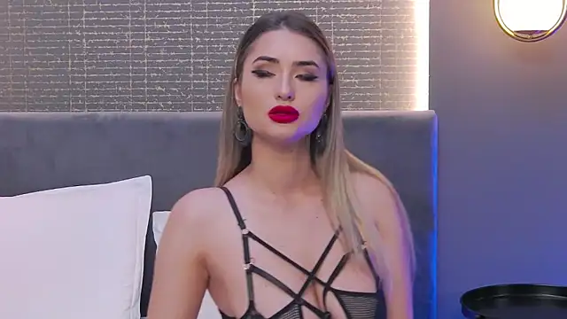 LoraDevine online show from 01/17/25, 06:26