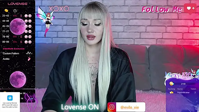 Snapshot of Eva_Evile chatting on 12/27/24, 03:37 Eva Evile online show from 12/27/24, 03:37