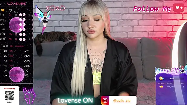 Snapshot of Eva_Evile chatting on 02/23/25, 09:11 Eva Evile online show from 02/23/25, 09:11