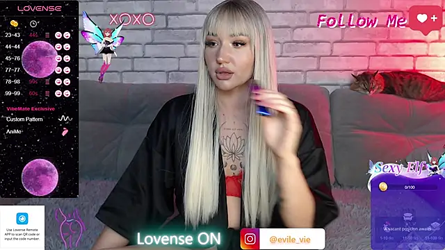 Snapshot of Eva_Evile chatting on 03/02/25, 09:42 Eva Evile online show from 03/02/25, 09:42