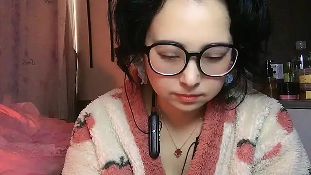 Hanicarrot online show from 12/24/24, 02:43