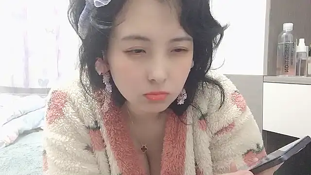 Hanicarrot online show from 01/14/25, 02:22
