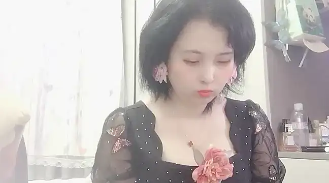 Hanicarrot online show from 02/21/25, 12:28