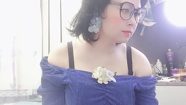 Hanicarrot online show from 02/24/25, 04:26