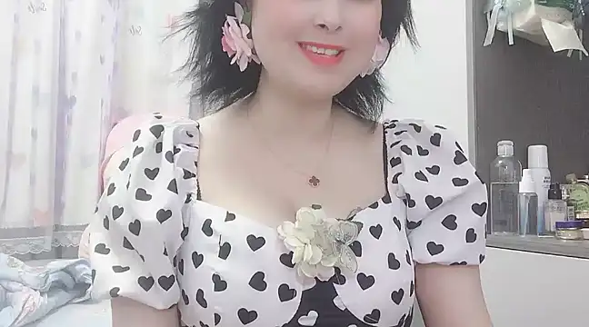 Hanicarrot online show from 03/18/25, 12:49