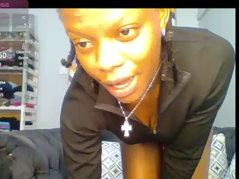 Snapshot of Petite_254 chatting on 02/03/25, 01:09 Petite 254 online show from 02/03/25, 01:09