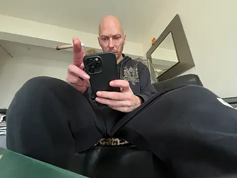 Snapshot of Germankink chatting on 01/18/25, 10:39 Germankink online show from 01/18/25, 10:39