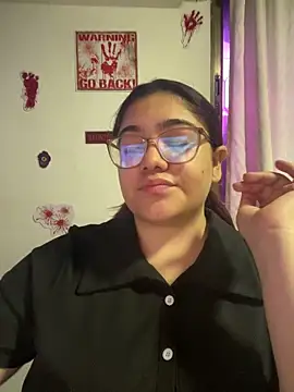 KathyGonzalez online show from 10/16/25, 11:11