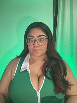 KathyGonzalez online show from 11/17/25, 11:10