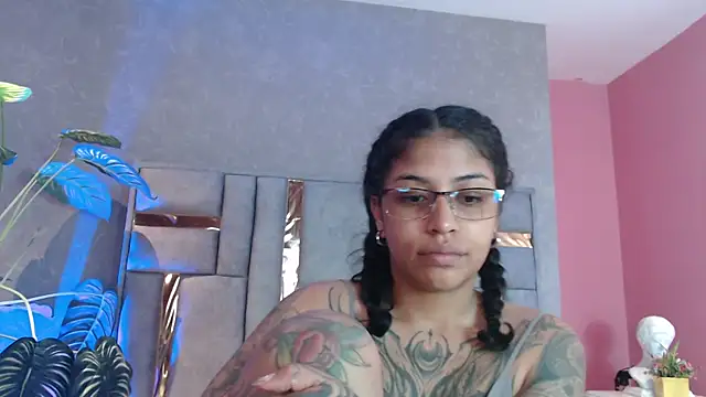 Snapshot of JuliaRose_ks chatting on 01/08/26, 12:07 JuliaRose ks online show from 01/08/26, 12:07