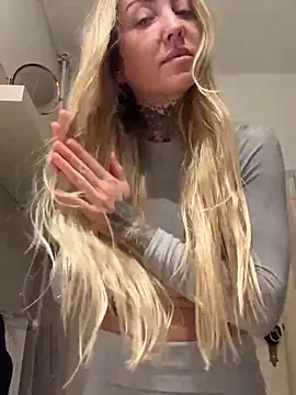 ElenaHaze online show from 12/18/24, 08:09