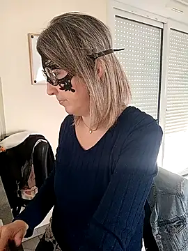 Rose Libertine online show from 03/16/26, 08:40