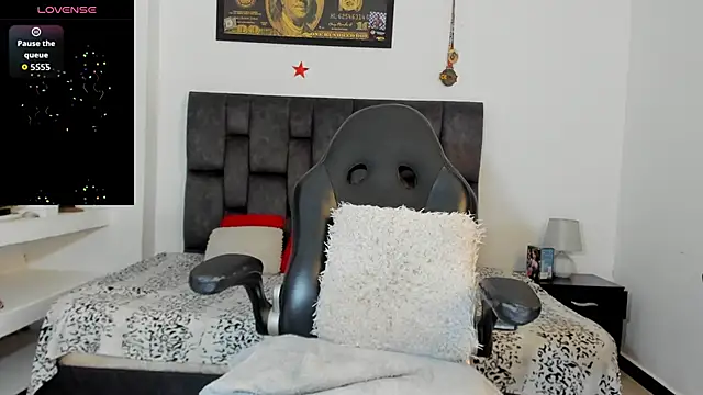 Snapshot of MattRodriguez9 chatting on 10/06/25, 10:34 MattRodriguez9 online show from 10/06/25, 10:34