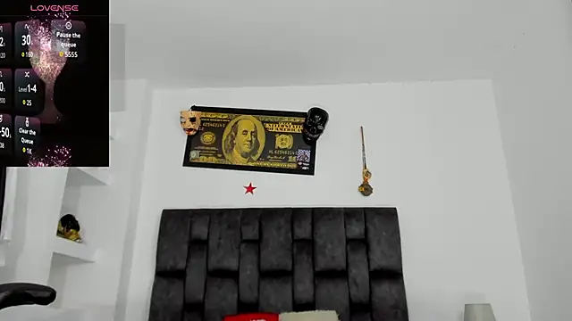 Snapshot of MattRodriguez9 chatting on 11/01/25, 11:01 MattRodriguez9 online show from 11/01/25, 11:01